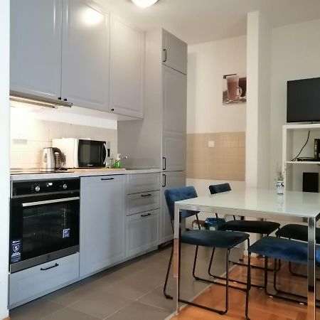 Apartment Capital Town-Free Parking ซาเกร็บ ภายนอก รูปภาพ
