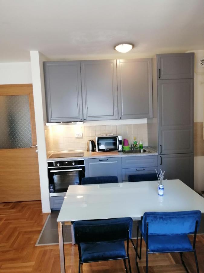 Apartment Capital Town-Free Parking ซาเกร็บ ภายนอก รูปภาพ